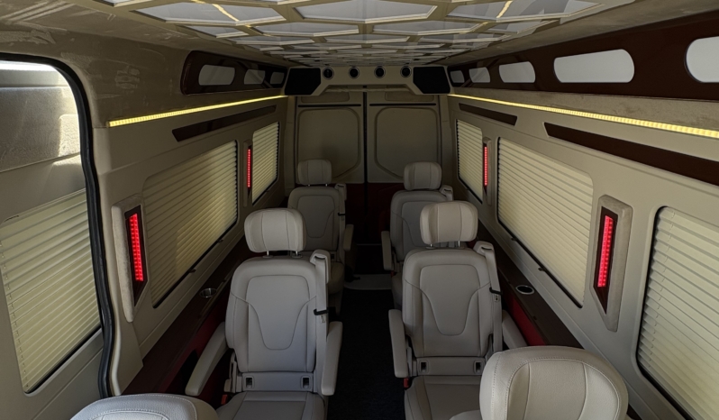 Mercedes-Benz Sprinter 2021 г. full